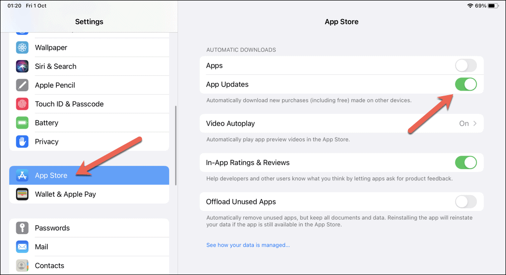 Enabling automatic app updates on an iPad
